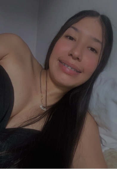 Sofi, verified member on LuxeCam