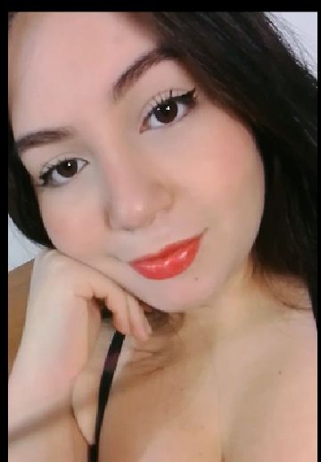 Sofi, verified member on LuxeCam