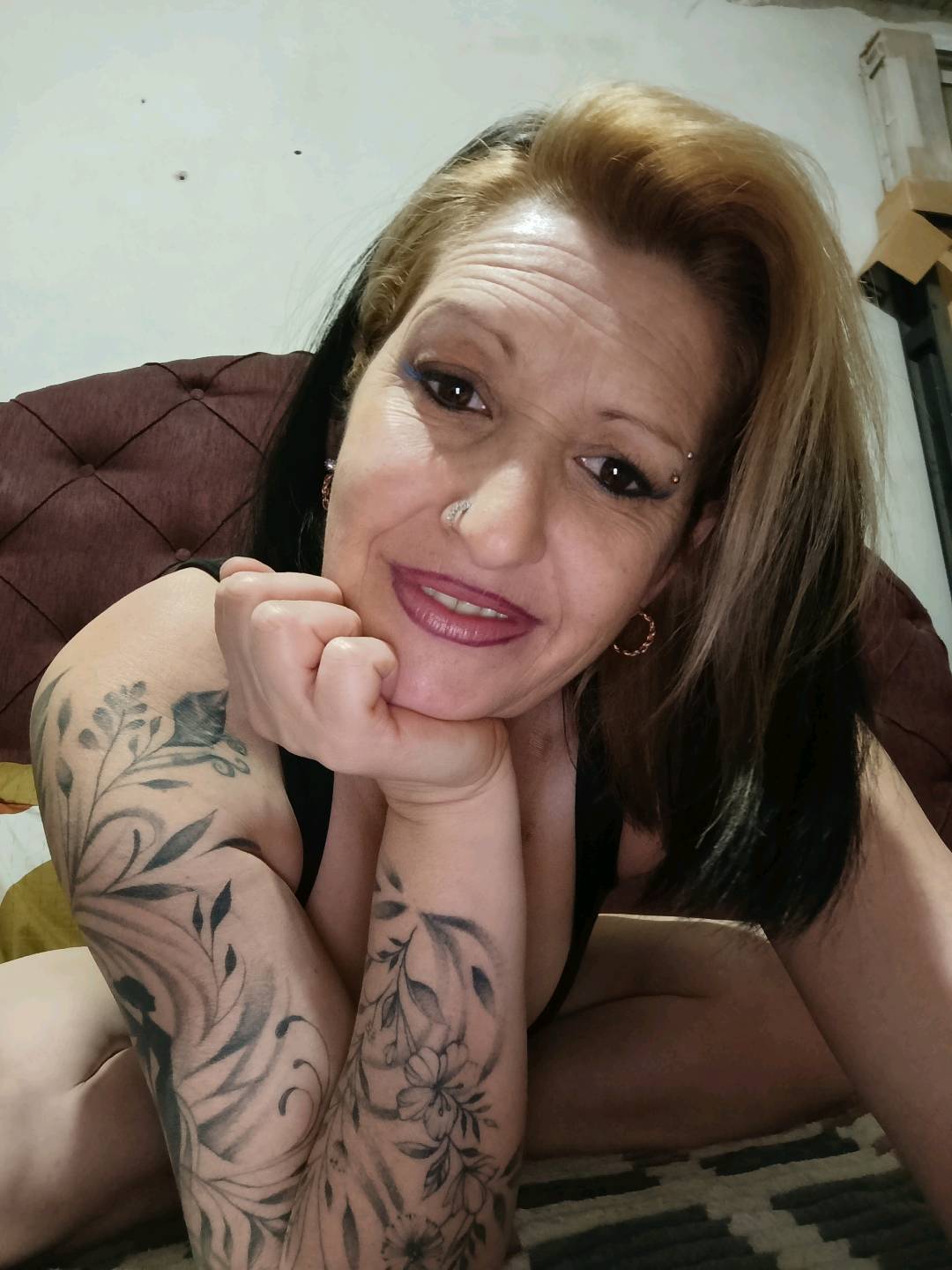 Poli, verified member on LuxeCam